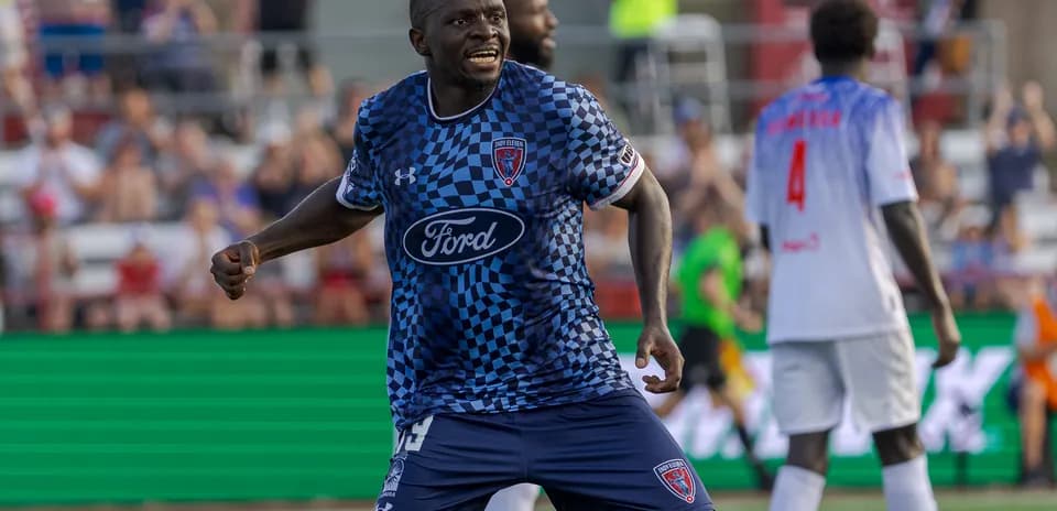Jugador de Indy Eleven celebrando un gol