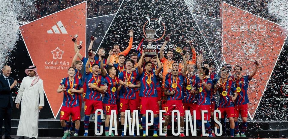 Barcelona vence a Real Madrid 3-2 en la Supercopa de España.jpg