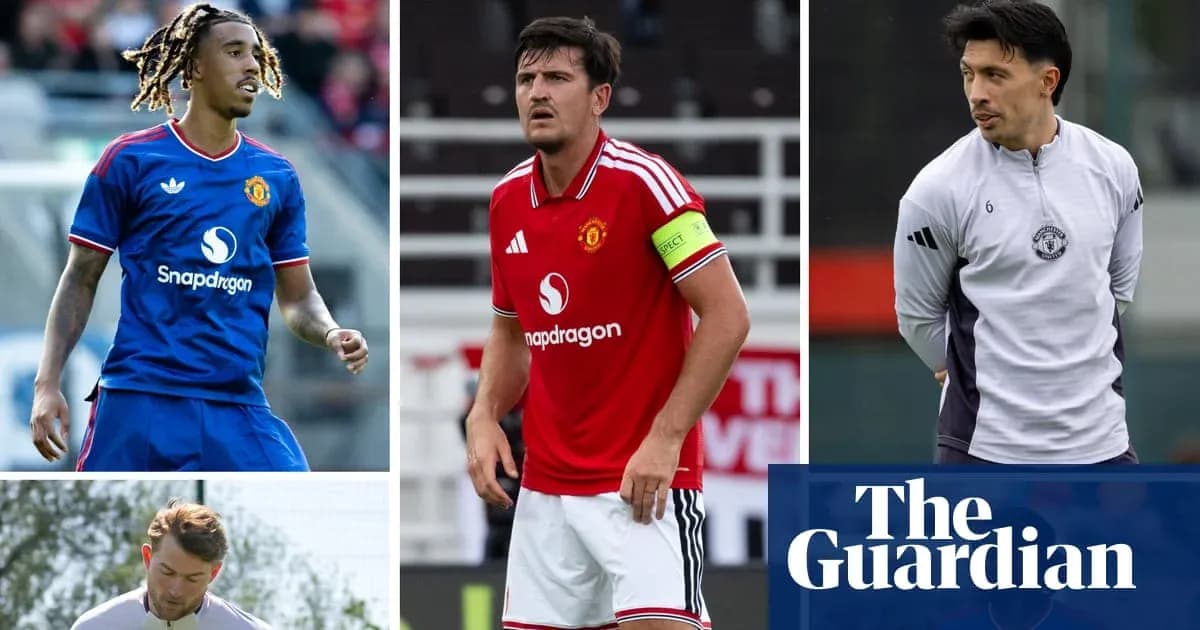 Jugadores de Manchester United en diferentes situaciones