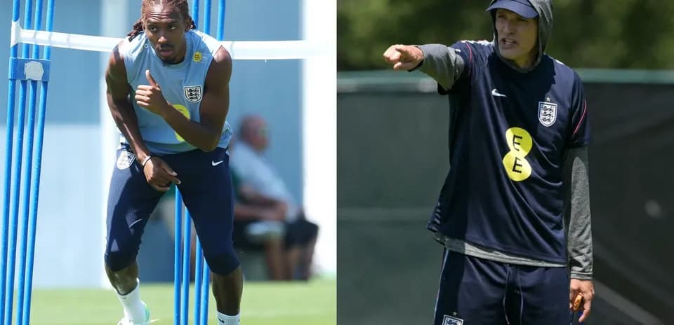 Jugador entrenando y entrenador dirigiendo en sesión