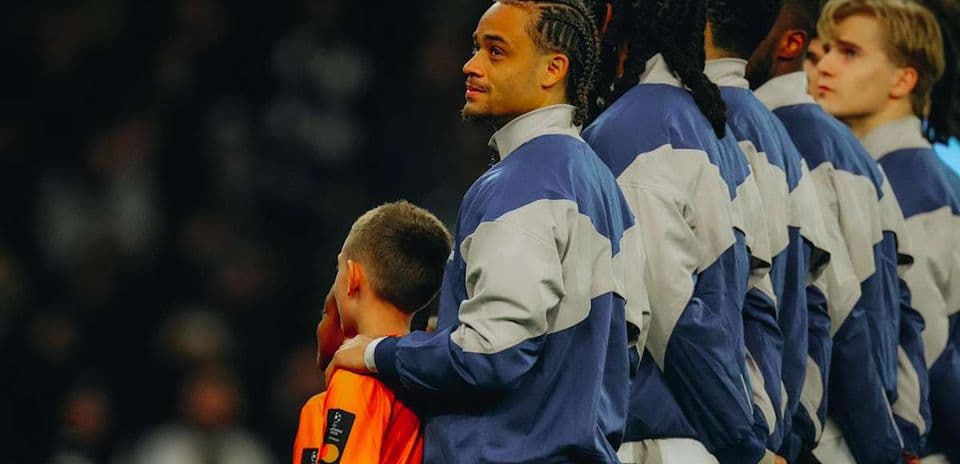 Football illustration used for match coverage - ntonp5gb.jpg