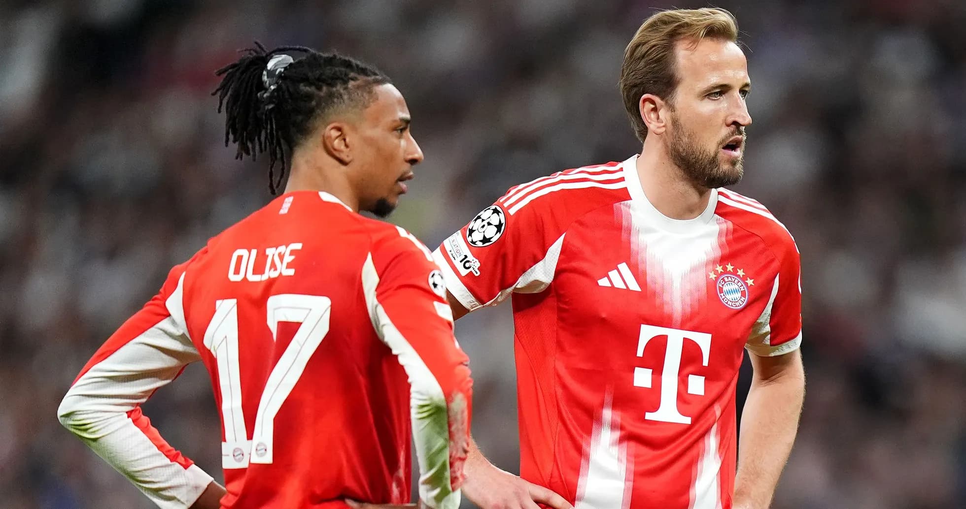 Jugadores de Bayern Múnich en el campo durante el partido
