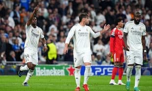Jugadores de Real Madrid celebrando un gol