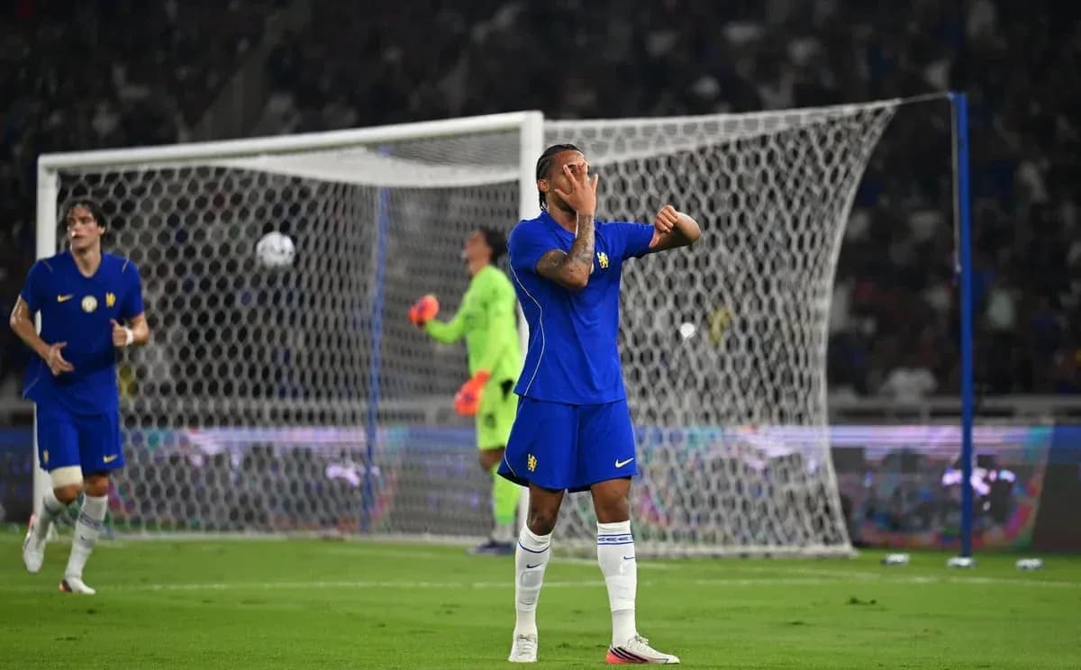 Jugador lamentándose tras una jugada en el partido