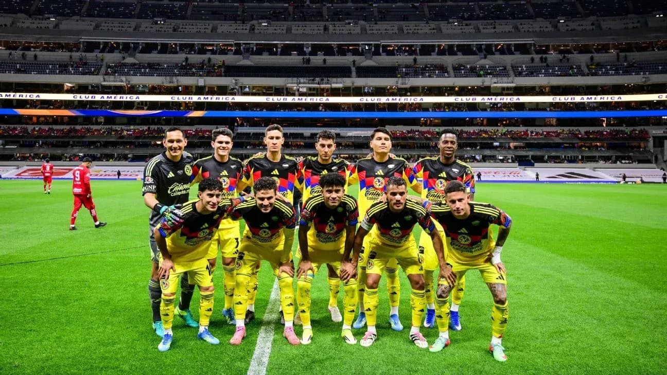 Jugadores de Club América en el campo