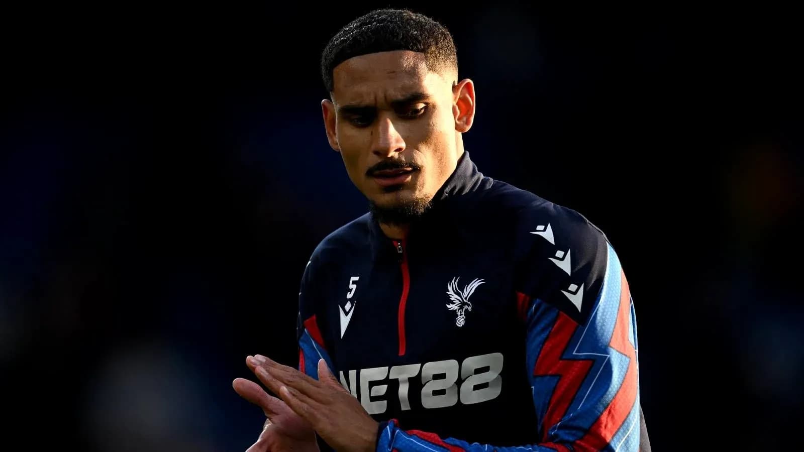 Jugador de Crystal Palace en el campo