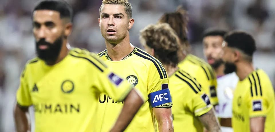 Jugadores de Al Nassr en el campo durante el partido