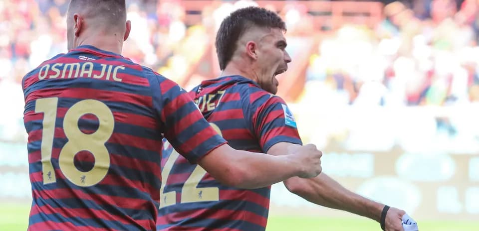 Jugadores celebrando un gol en Serie A