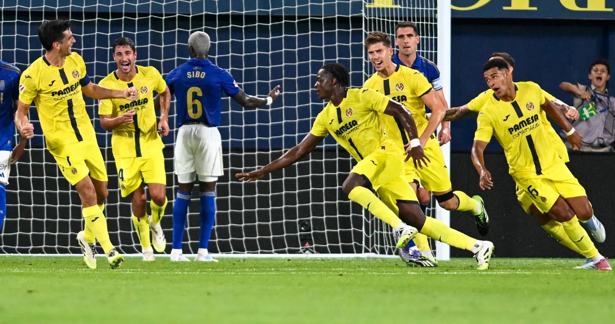 Jugadores del Villarreal celebrando un gol