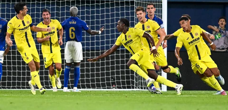 Jugadores del Villarreal celebrando un gol