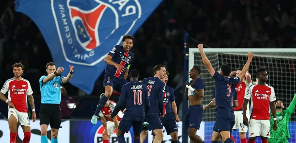 Jugadores de París Saint Germain celebrando un gol