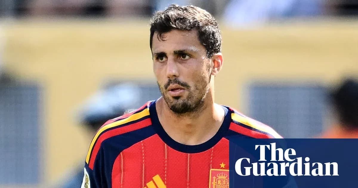Jugador de España en el campo durante el partido