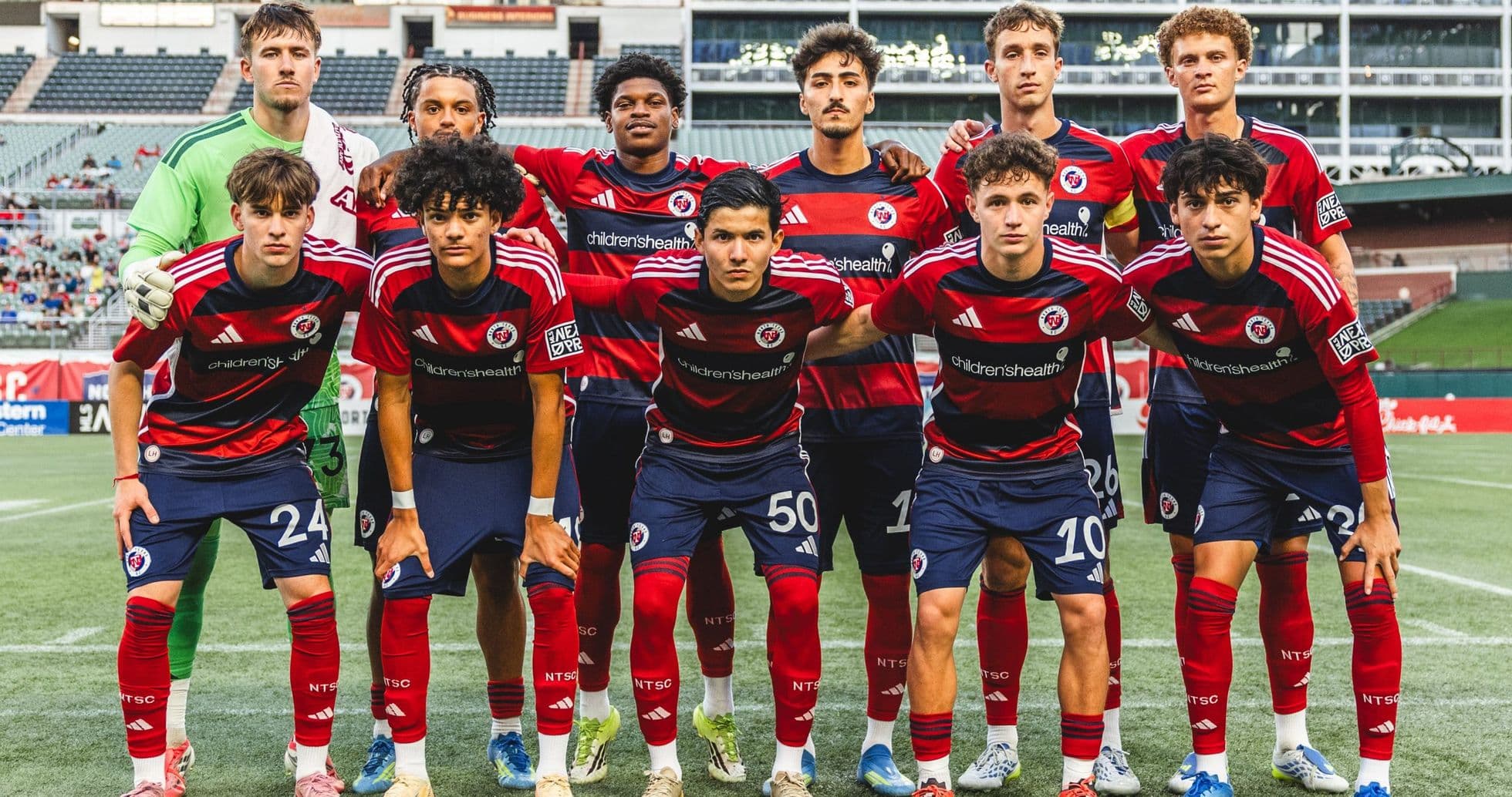 Equipo de North Texas en formación previa al partido