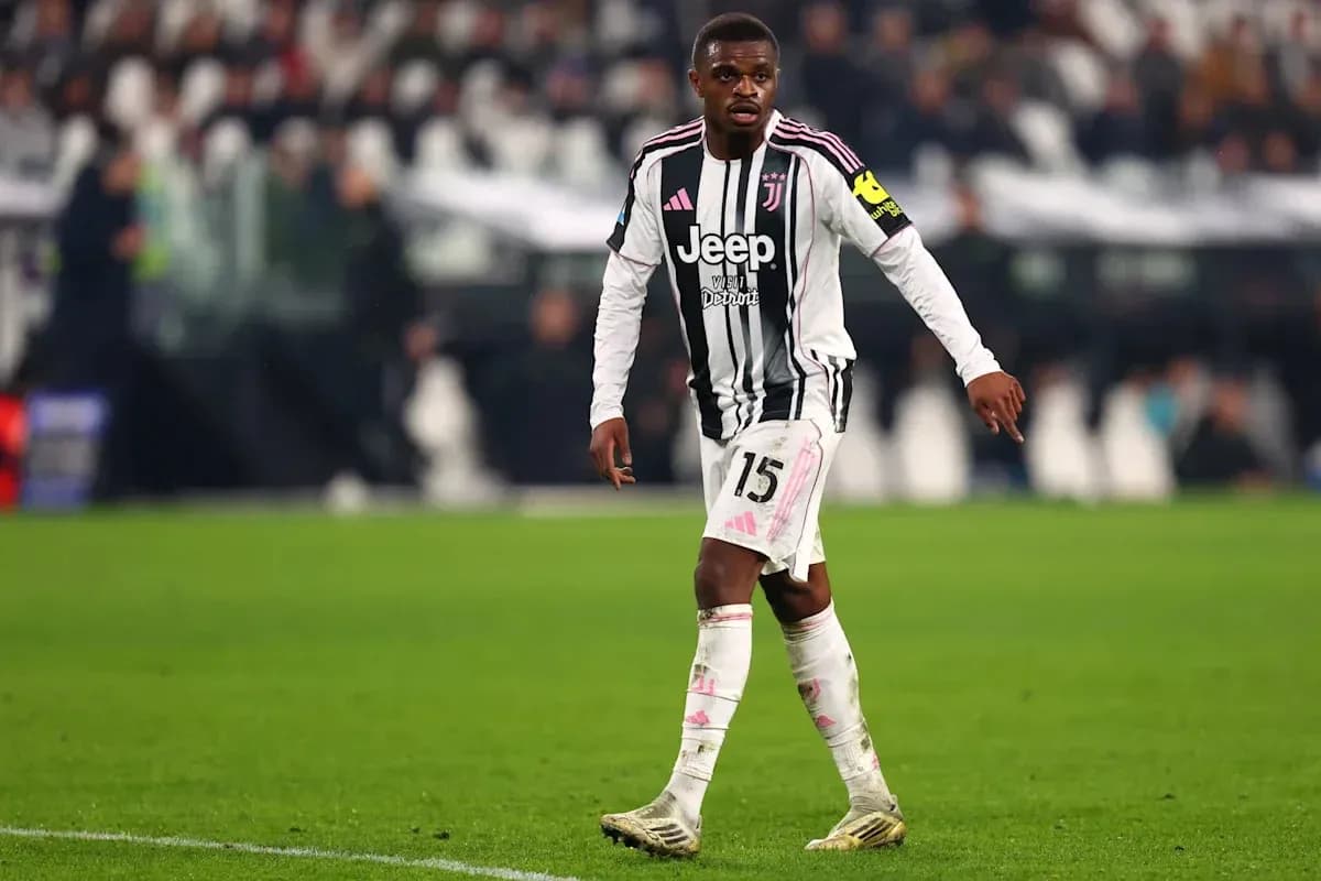 Jugador de Juventus en acción durante el partido