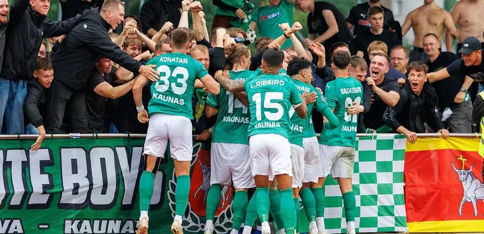 Celebración de jugadores de Kauno Žalgiris