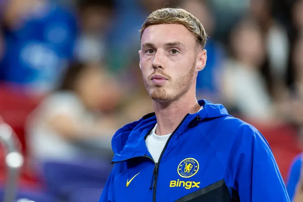 Jugador de Chelsea en el banquillo durante partido