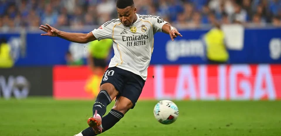 Jugador de Real Madrid en acción durante partido