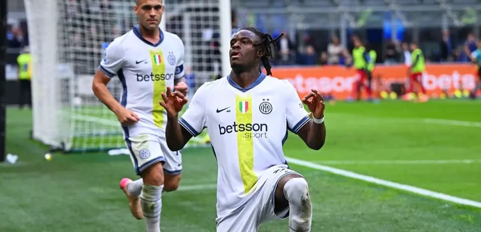 Jugadores de Inter celebrando un gol