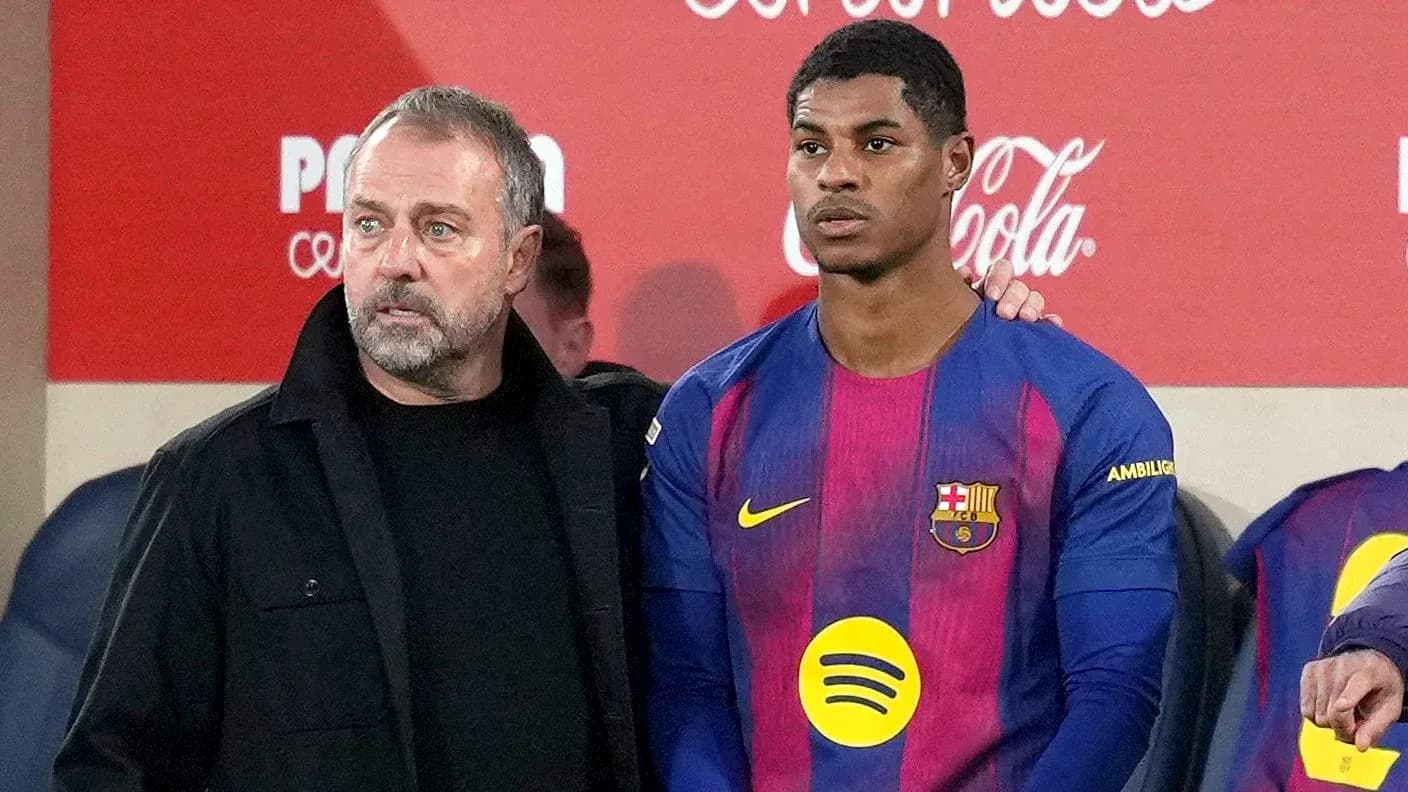 Entrenador y jugador del FC Barcelona en el banquillo