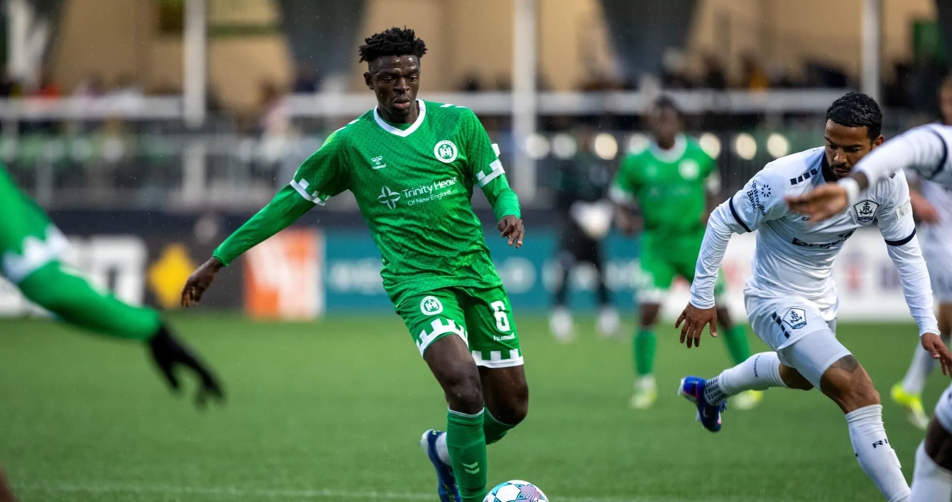 Jugador de NY Cosmos en acción durante el partido