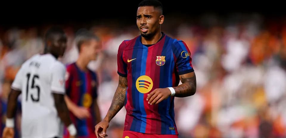 Jugador de Barcelona en el campo durante partido