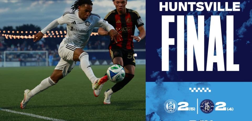 Jugador de Huntsville City en acción