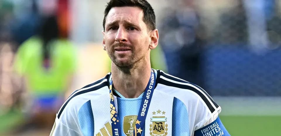Lionel Messi con medalla tras partido de Mundial