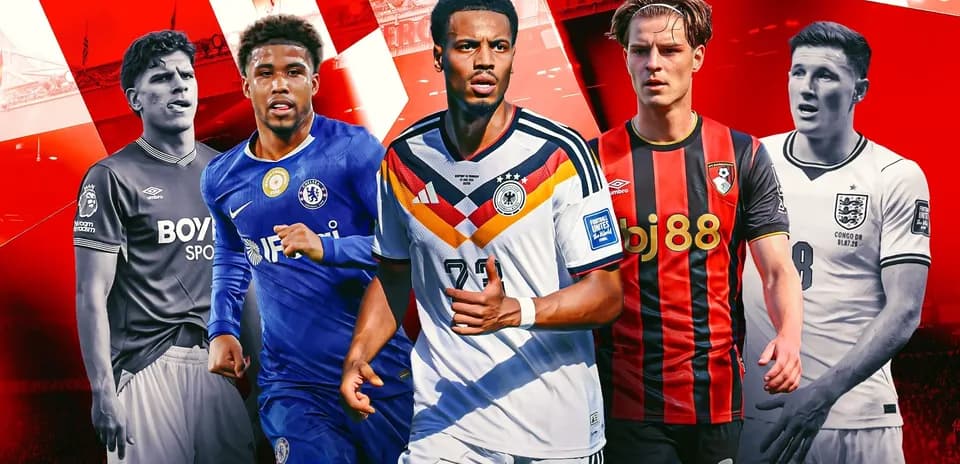 Cinco jugadores de fútbol en fondo rojo