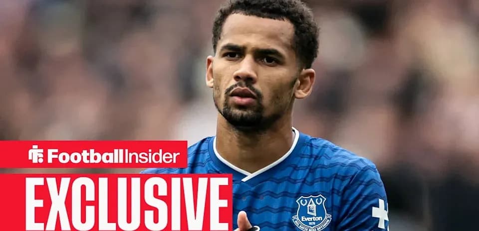 Jugador de Everton en acción durante un partido
