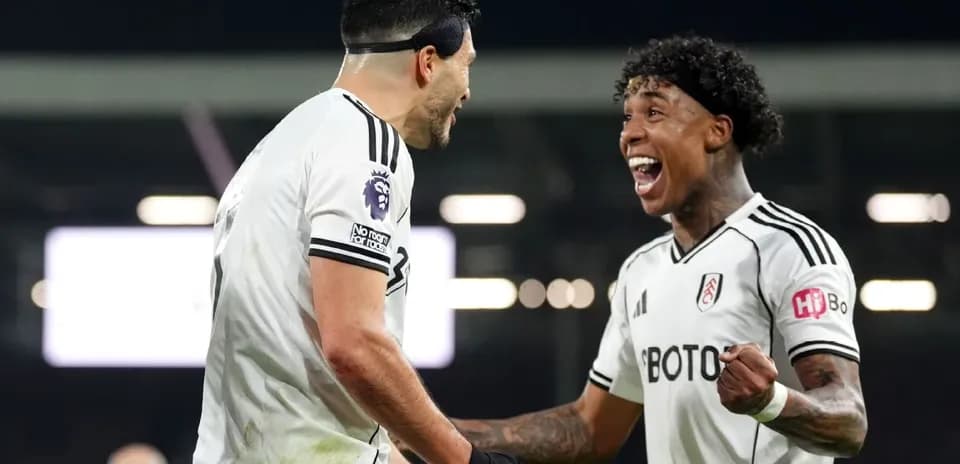 Jugadores de Fulham celebrando un gol