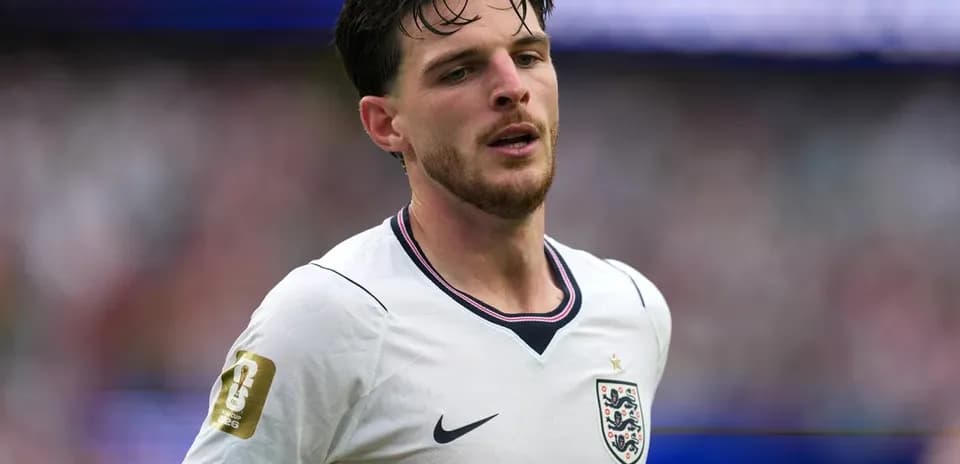 Jugador de Inglaterra en partido de fútbol