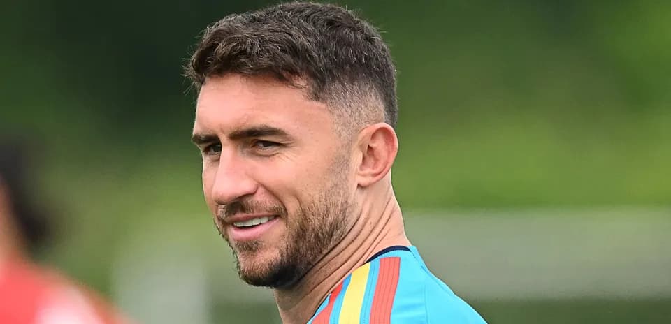 Jugador en sesión de entrenamiento con camiseta azul