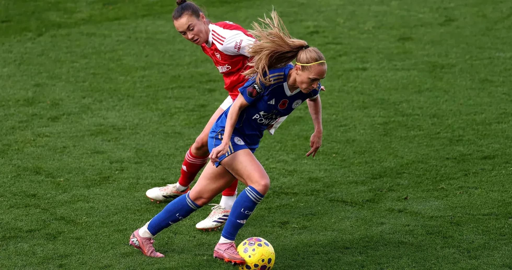 Jugadora de Leicester City WFC en acción