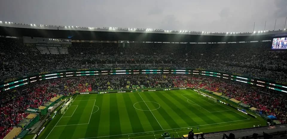 Estadio lleno antes del inicio de un partido