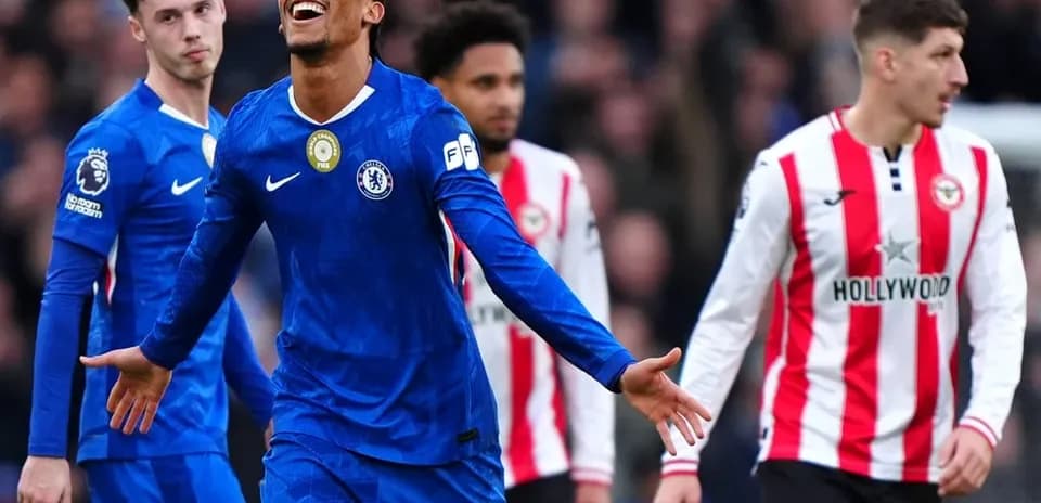 Jugador de Chelsea celebrando un gol
