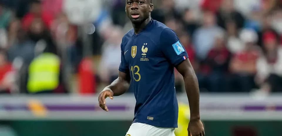 Jugador de Francia en partido de la Copa Mundial