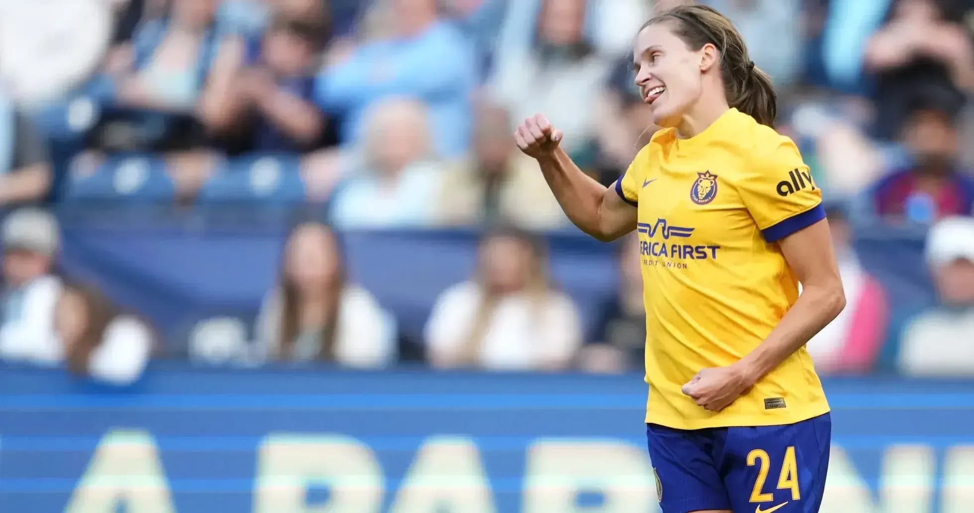Jugadora del Utah Royals celebra un gol