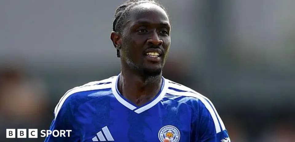 Jugador de Leicester City en acción durante partido
