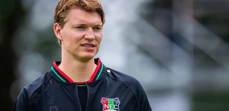 Jugador de NEC Nijmegen en sesión de entrenamiento