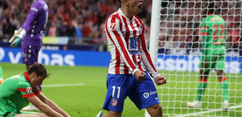 Jugador de Atlético Madrid celebra un gol