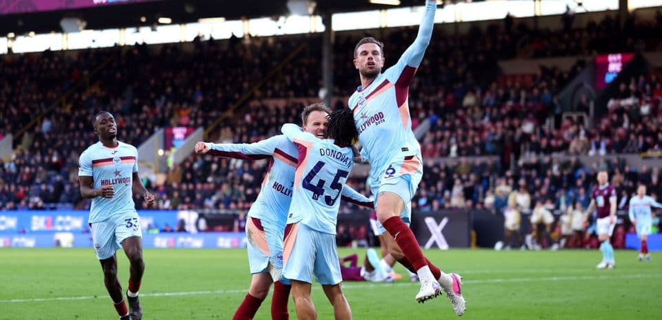 Brentford domina en Turf Moor con estrategia ofensiva efectiva