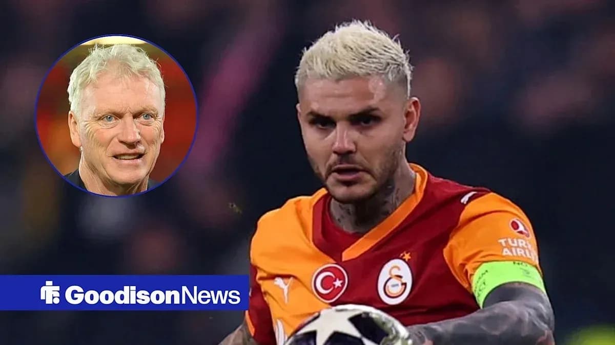 Jugador de Galatasaray con balón durante el partido