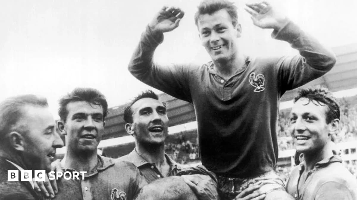 Jugadores franceses celebrando un triunfo histórico