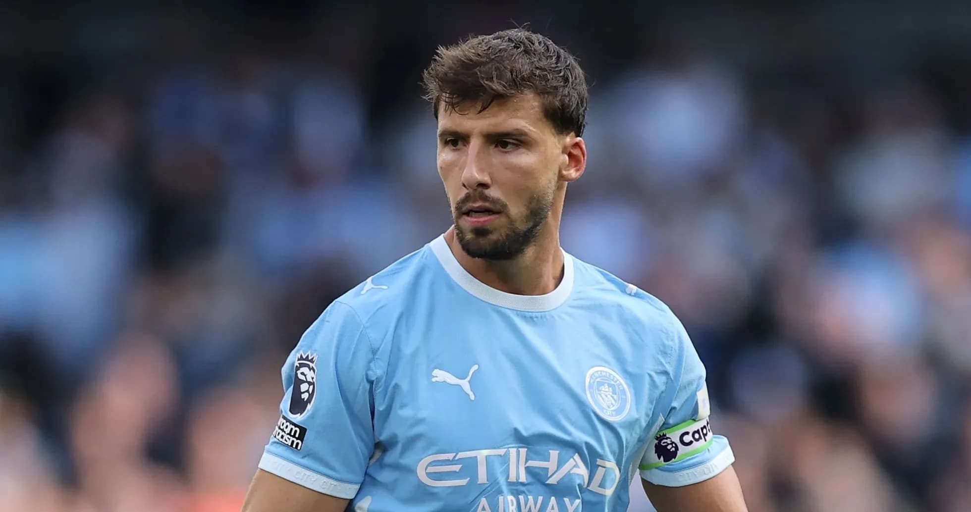 Jugador de Manchester City en acción durante el partido