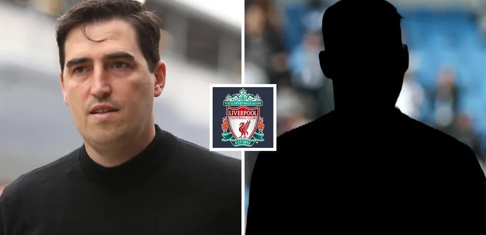Persona caminando con logo de Liverpool en el fondo