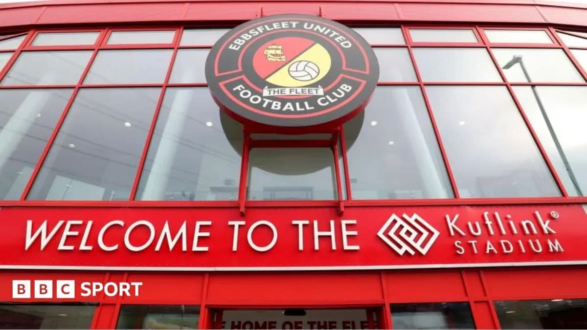 Entrada del estadio Kuflink de Ebbsfleet United