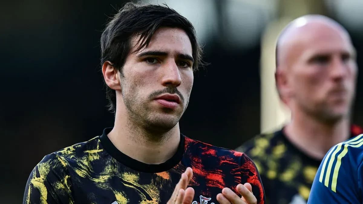 Jugador aplaudiendo durante calentamiento previo al partido