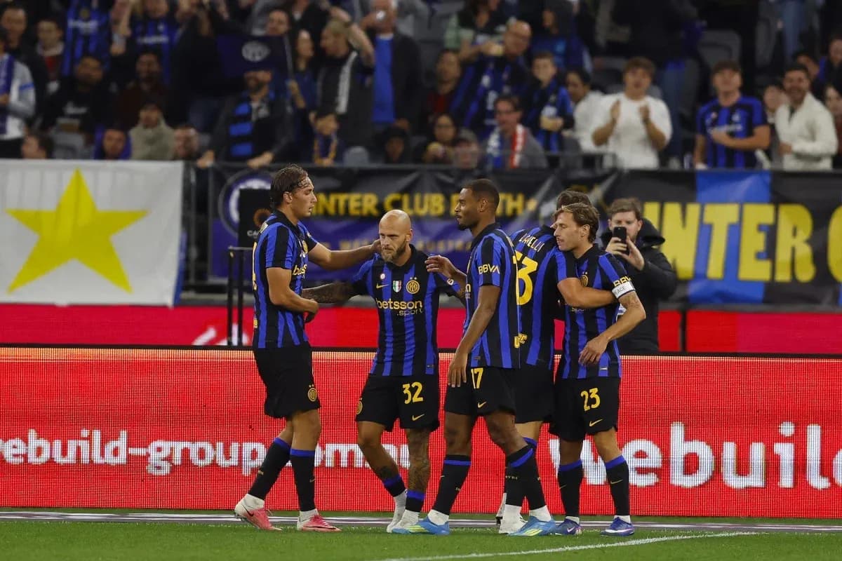 Jugadores de Inter celebrando un gol en el partido