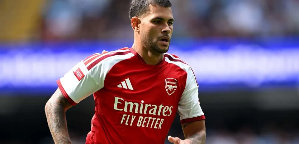 Jugador de Arsenal en acción durante el partido