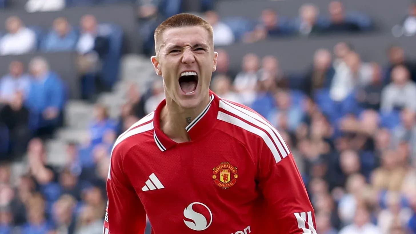 Portero de Manchester United celebrando un gol